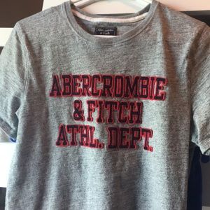 Abercrombie & Fitch medium gray shirt